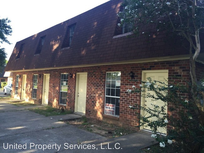 Primary Photo - 502 Loire Ave