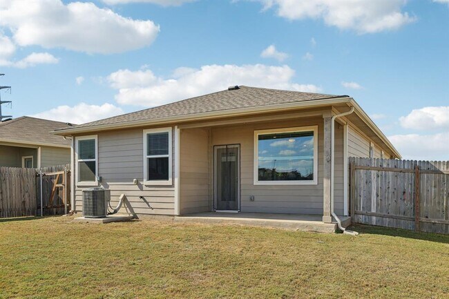 Building Photo - 523 Millbrook Blvd