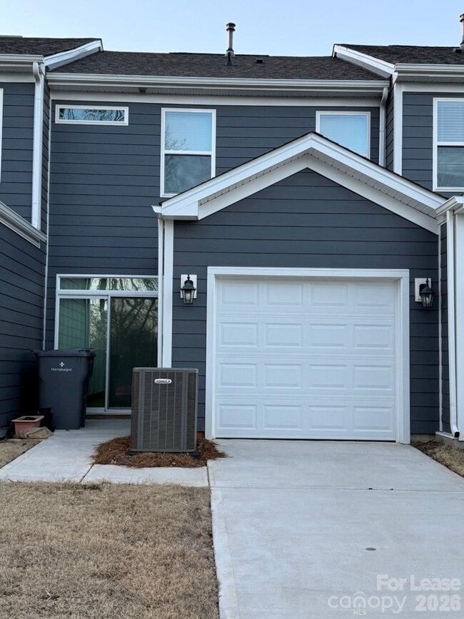 Building Photo - 5593 Stafford Rd