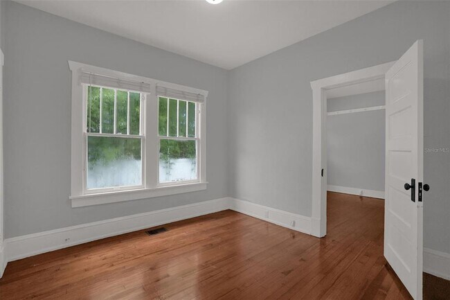 Building Photo - 1629 Ferris Ave