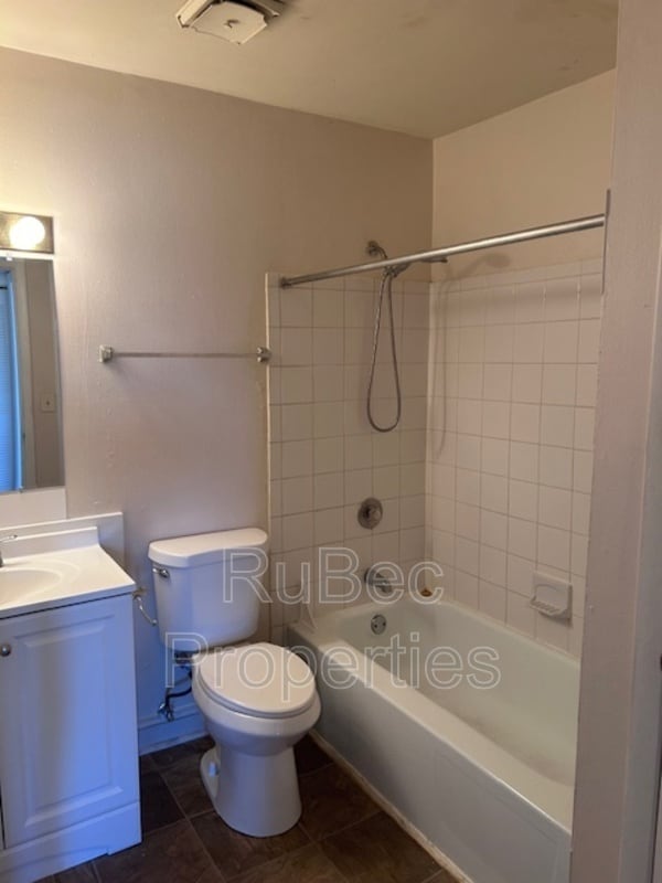 Building Photo - 332 Orchard Trace Ln