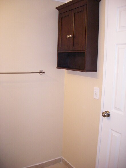 Building Photo - 4530 NW 79th Ave