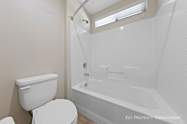 Building Photo - 2324 Mundare-