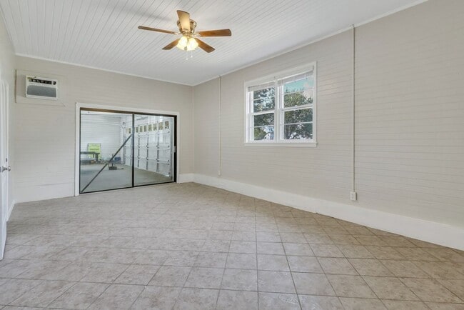 Building Photo - $500.00 OFF FIRST MONTHS RENT!!!!!