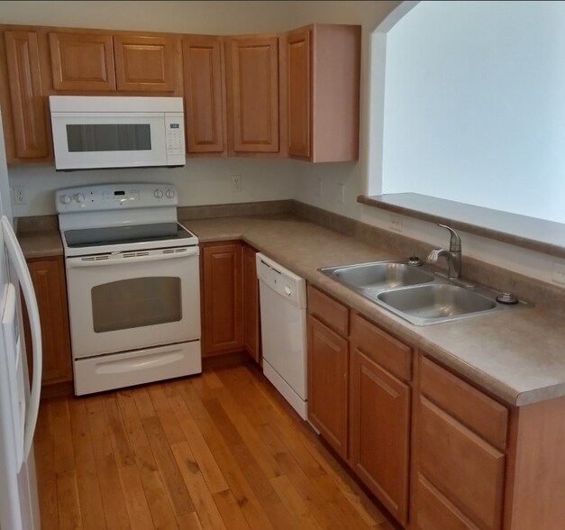 Building Photo - 623 Canyon Vista Way