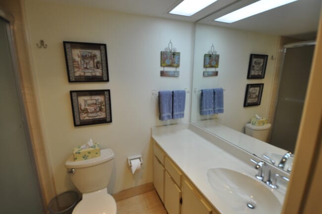 Building Photo - 3510 Oaks Way