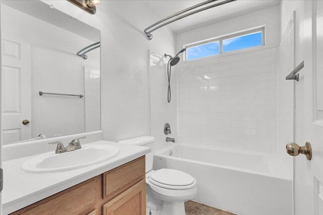 Building Photo - 8217 Beekman St