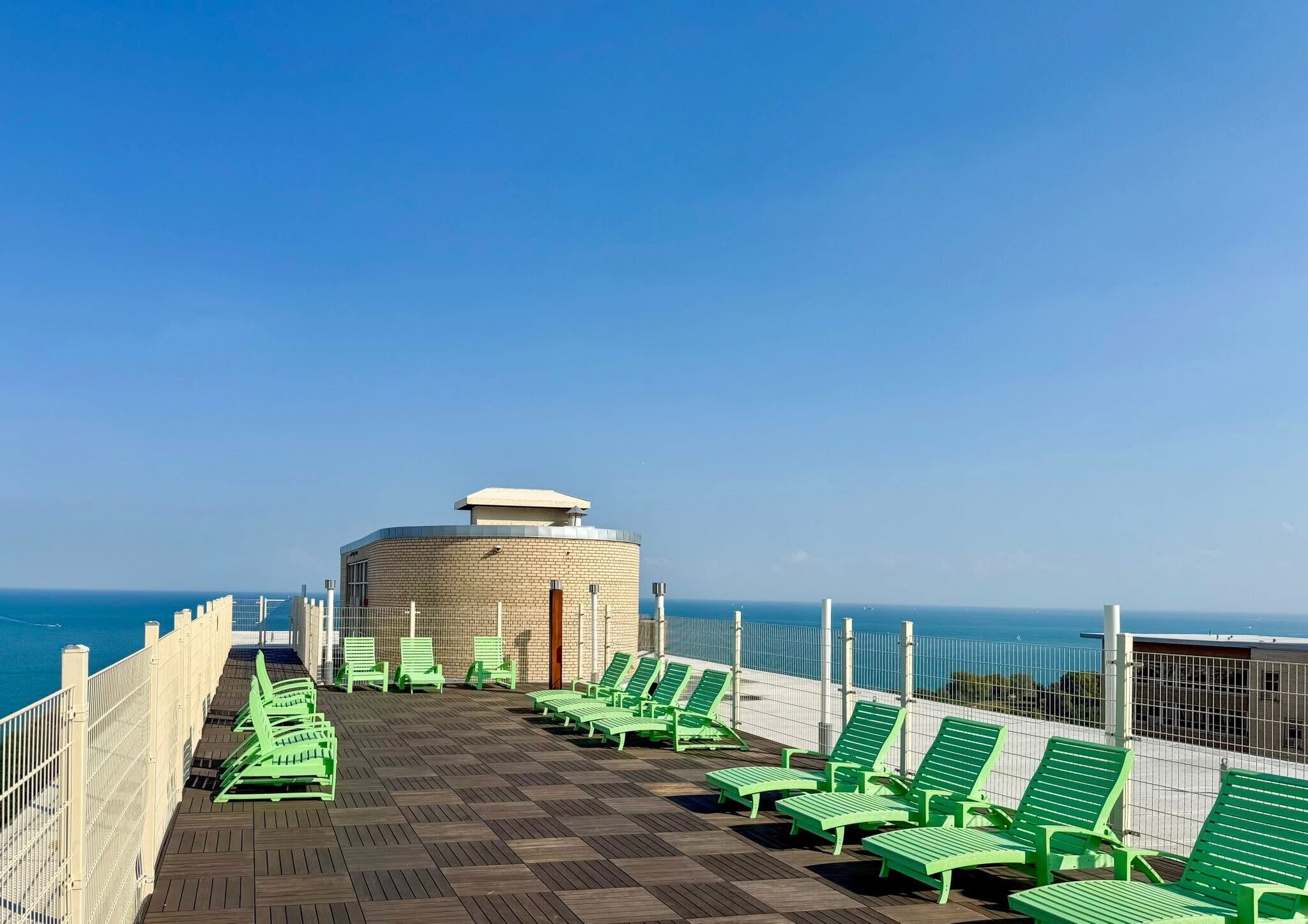 Building Photo - 3950 N Lake Shore Dr