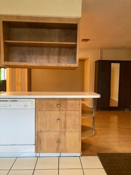 Cute built in spaces. - 2001 S State St