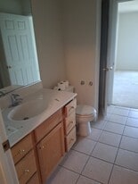 Building Photo - 9729 Wildwood Ct