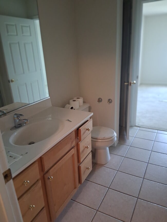 Building Photo - 9729 Wildwood Ct