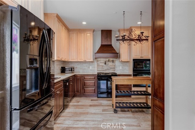 Building Photo - 525 N Lucia Ave