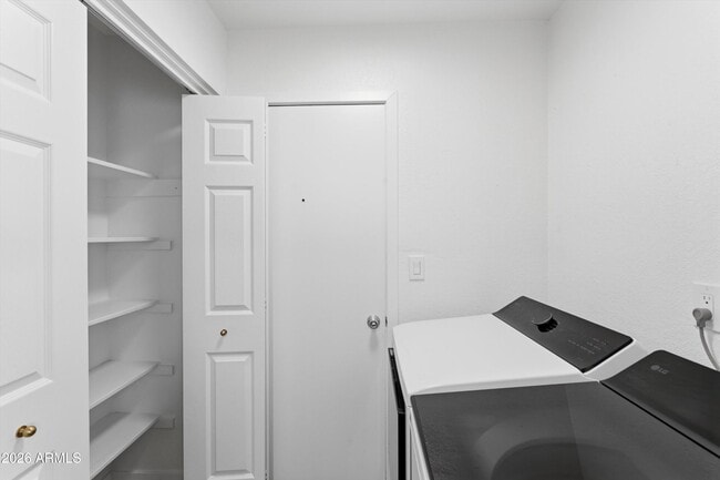 Building Photo - 7308 E Berridge Ln