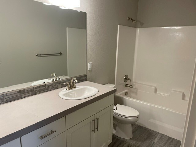 Building Photo - 4249 S Waters Edge Way