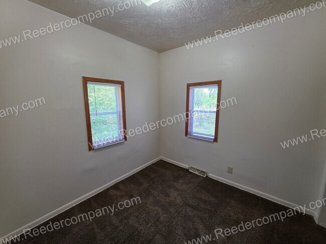 Building Photo - 921 Wilcox St