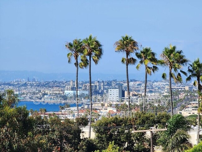 Building Photo - 420 Palos Verdes Blvd