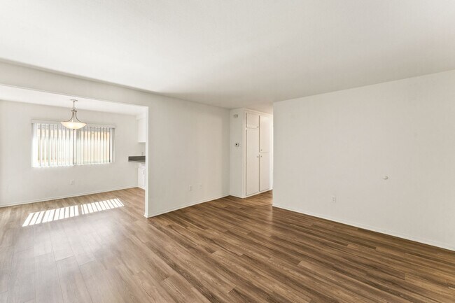 Building Photo - 17972 Baron Cir