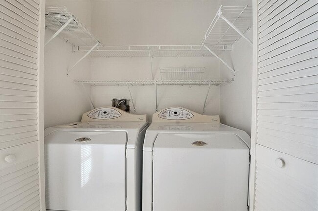 Building Photo - 1239 Lucaya Cir