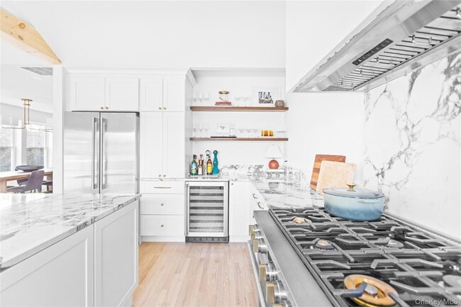 Building Photo - 21 N Howells Point Rd