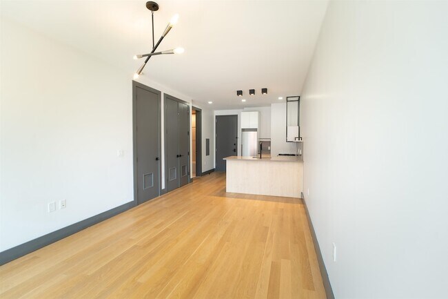 Building Photo - 424 Arlington Ave