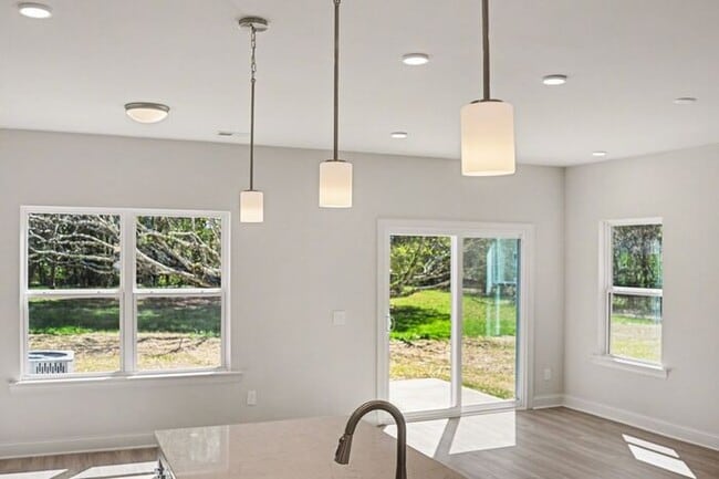Building Photo - Brand New 4BD/2.5BA Home in Mooresville!