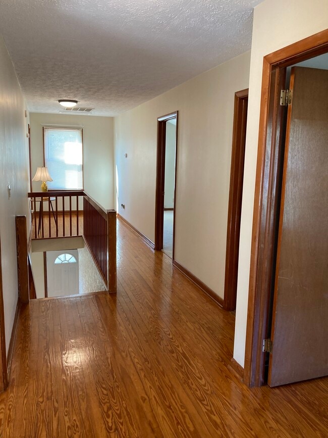 Building Photo - 203 Oakvale Rd
