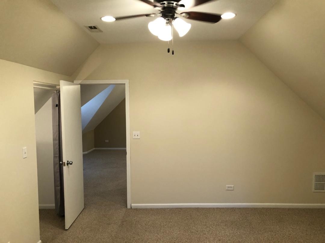 Building Photo - 1709 Irving Park W Rd