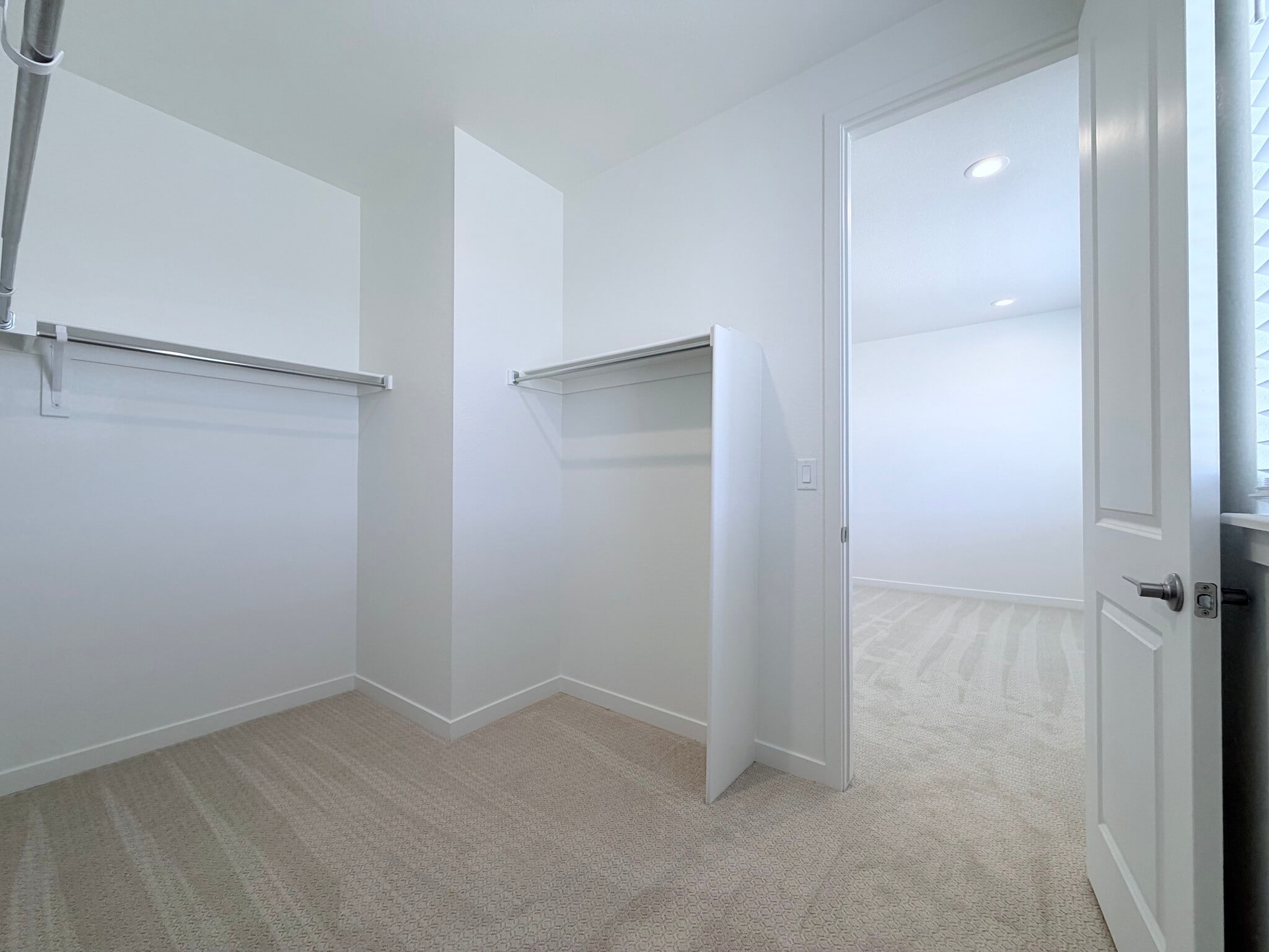 Building Photo - 4022 Ascend Grv