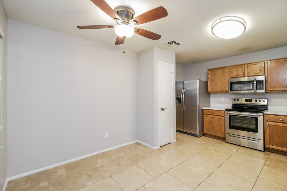 Building Photo - 43464 Colby Dr