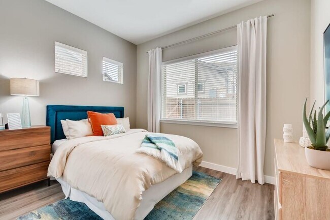 Building Photo - 8500 Comanche Springs Dr