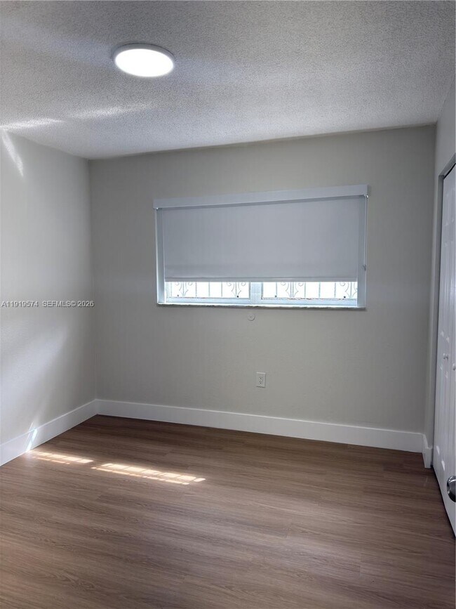 Building Photo - 1927 NW 20th Ave