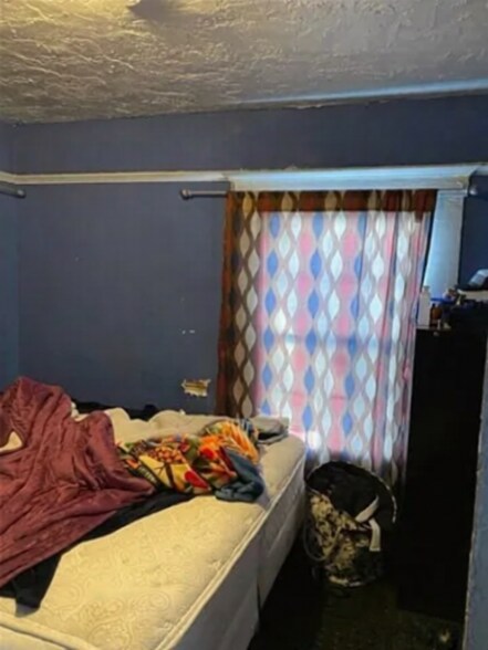 Building Photo - 5758 11th Ave