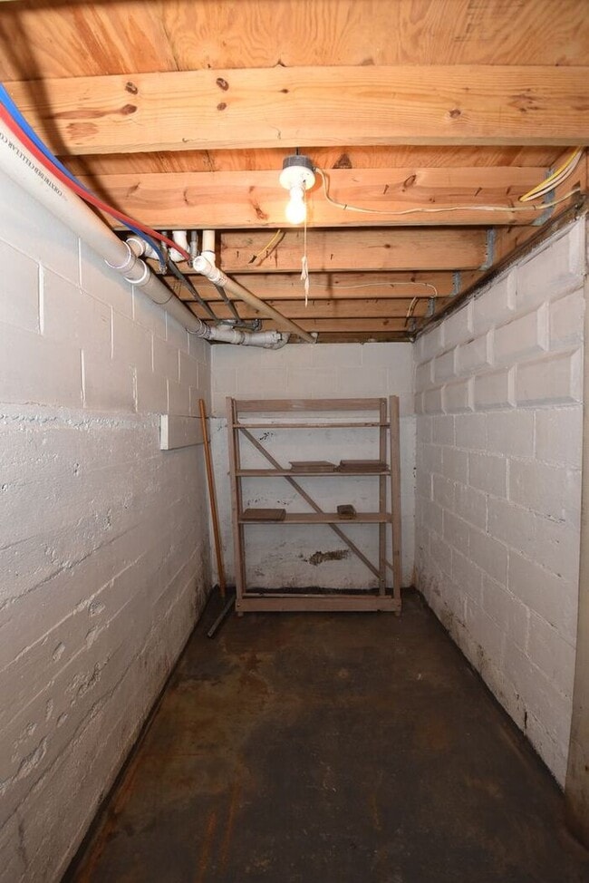 Building Photo - River Park Charming 3 bedroom Single Famil...