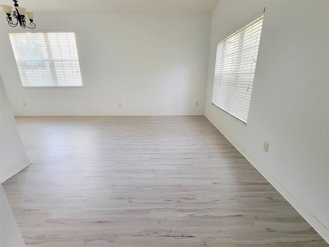 Building Photo - 412 Summerlyn Dr