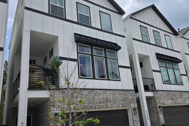 Building Photo - 5342 Donovan Gdns Ln