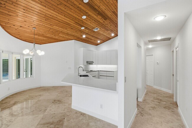 Building Photo - 4720 NW 28th Ave