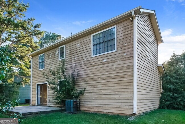 Building Photo - 2090 Pintail Cove