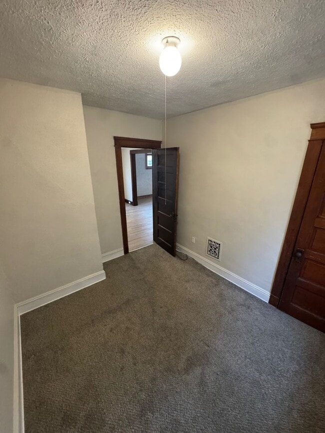 Building Photo - 3245 W 99th St