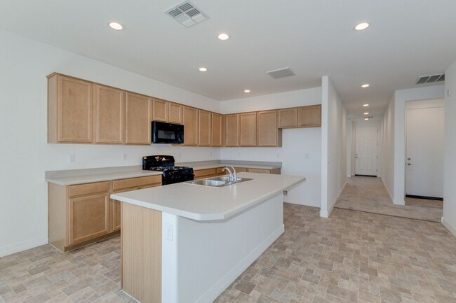 Building Photo - Seasons at Villago, Casa Grande, AZ, Beaut...