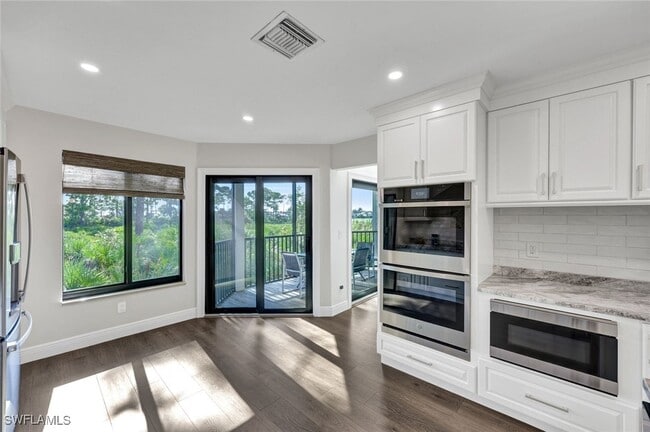 Building Photo - 27131 Oakwood Lake Dr