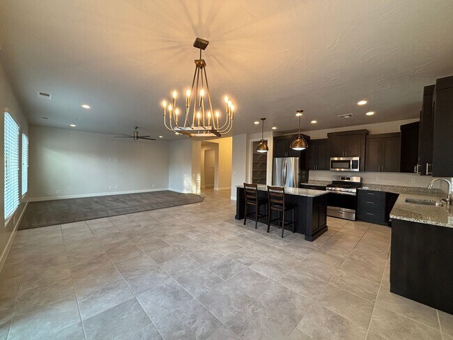 Building Photo - SPACIOUS SINGLE LEVEL HOME IN WASHINGTON FIELDS FOR RENT!