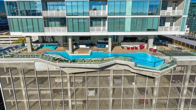 Building Photo - 301 West Ave