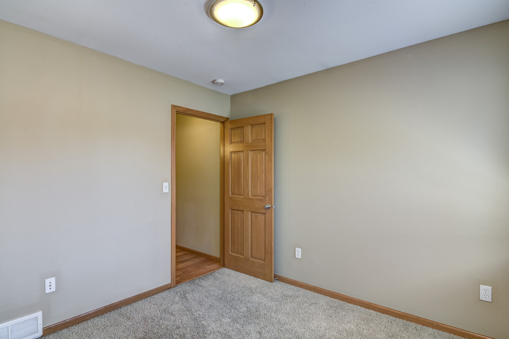 Building Photo - 3904 London Rd