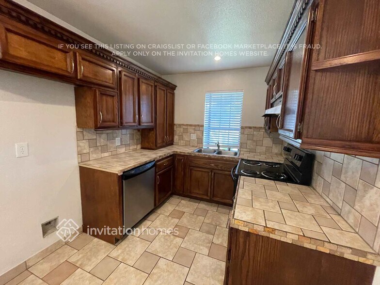 Building Photo - 5153 Thomasino Way