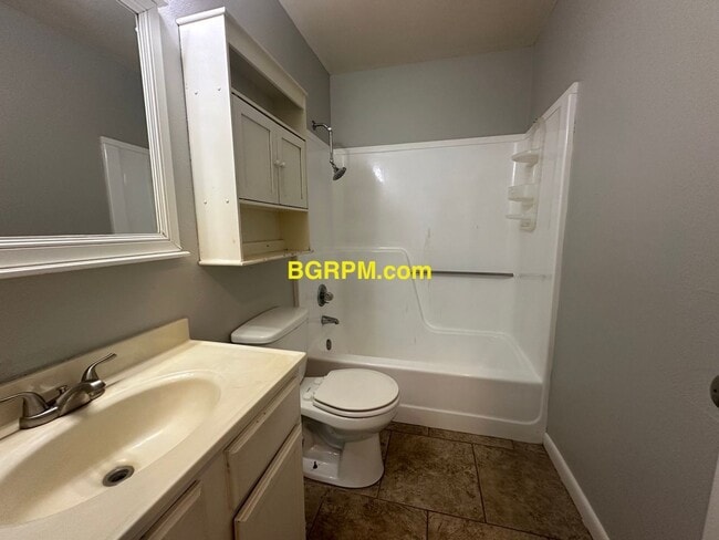 Building Photo - 3 BD, 1 BA, Home in Cabot