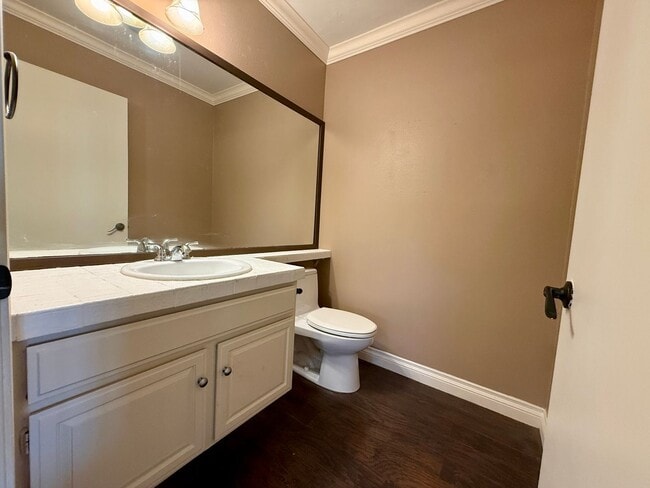 Building Photo - Spacious & Stylish Mission Plymor Townhome! 2 Assigned Parking! AC!
