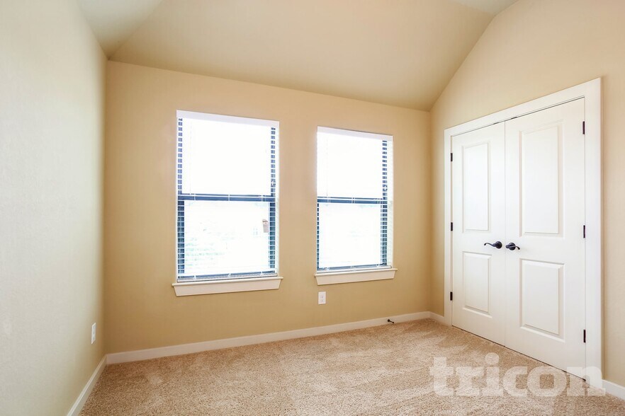 Building Photo - 1819 Jara Court