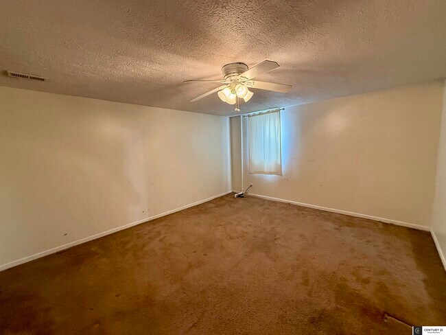 Building Photo - 7958 N 155th St