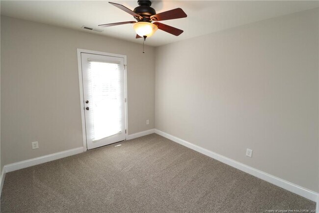 Building Photo - 218 Longchamp Ln