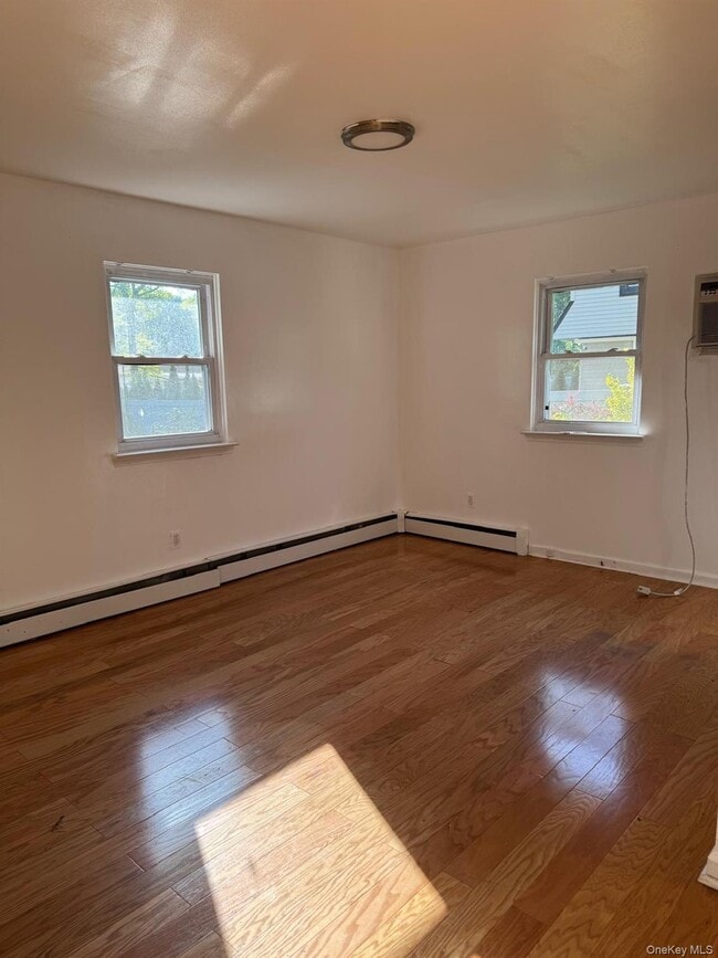 Building Photo - 35 Auborn Ave